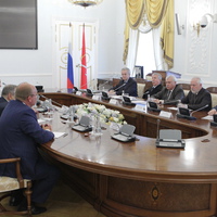 Сотрудничество между Петербургом и Крымом успешно развивается